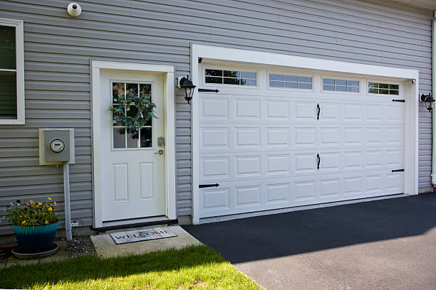 24/7 Emergency Garage Door Panel Replacement experts in Atwood, IL